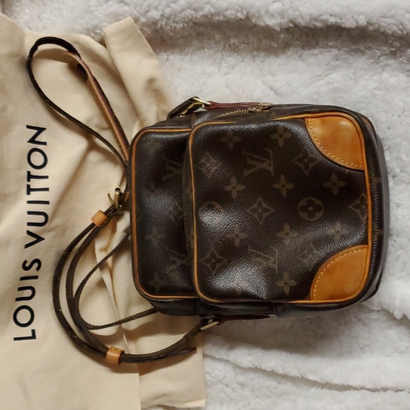 LV bag - Picture 1 of 12